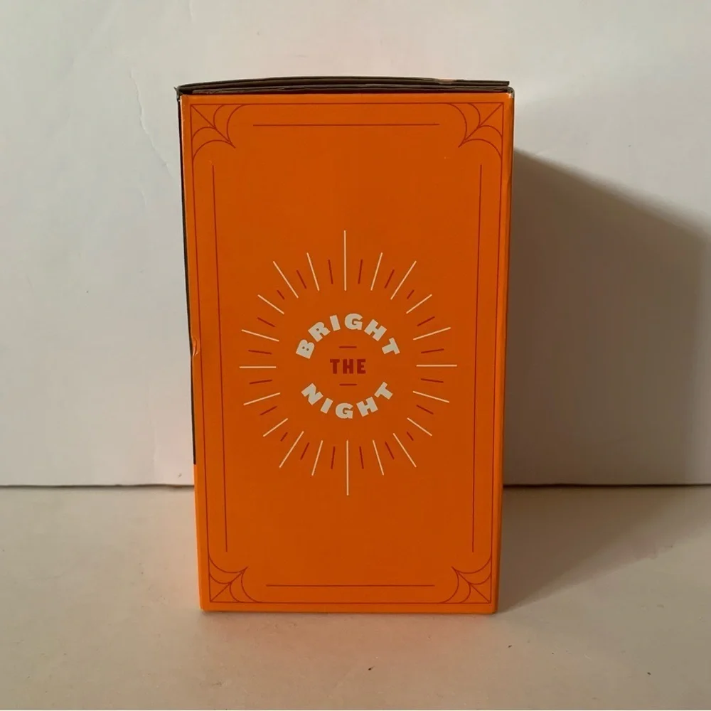 NIB. HYDE & EEK! Swooping Spider Motion Projector Light